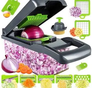 Manual vegetable chopper with stainless steel blades